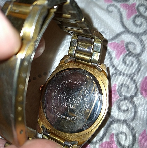 Watch - Picture 2 of 3